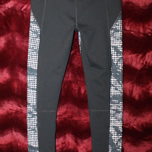 Women's Under Armour Leggings - Picture 4 of 5